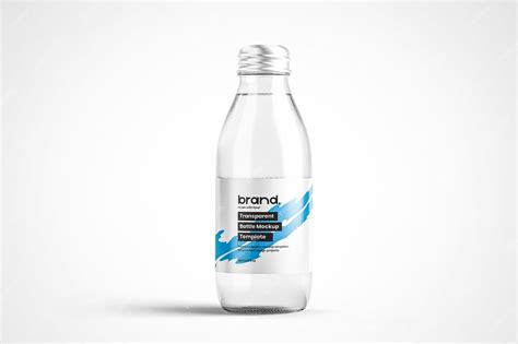 Transparent glass water bottle mockup | Premium PSD