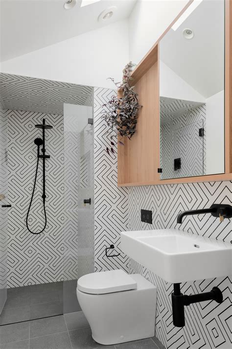 Very Small Bathroom Decorating Ideas