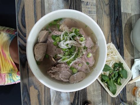 SoCal pho!!! Well done flank and rare steak !!! 🔥🔥🔥 : pho