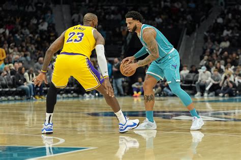 How the public is betting Hornets vs. Lakers on February 19