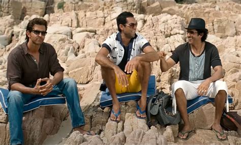 ZNMD 9th Anniversary: 6 Outfits From The Film That Are Super ...