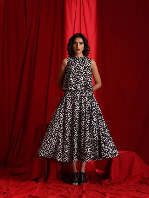 Urvashi – Label Raasleela