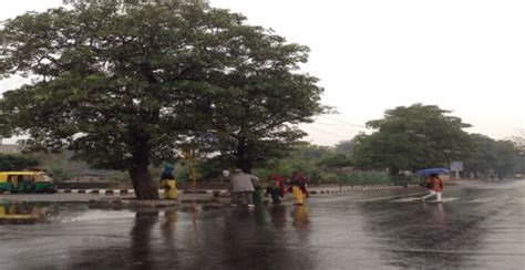 [Hindi] Rain likely over punjab and Haryana, temperatures may drop ...
