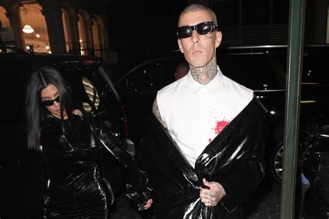 Something Isn't Quite Right With Kourtney Kardashian And Travis Barker ...