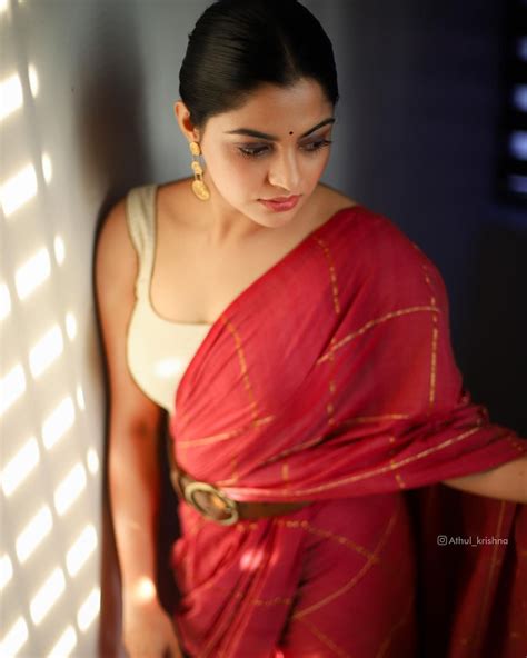 Actress Nikhila Vimal Looks Gorgeous in Latest Saree Stills | നിഖില ...