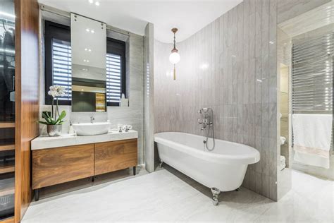How Much Does Bathtub Refinishing Cost? (2026 Guide)