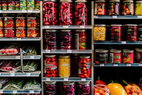 Canned Food Grocery Markwt 的图像结果