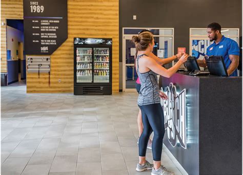 CRUNCH FITNESS - LAND O'LAKES - 2126 Collier Pkwy, Land O' Lakes FL ...