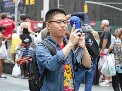 Jeli Memilih Ponsel Kamera Ganda Buat Fotografi