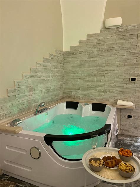 SAN GENNARO APARTMENTS (Massafra) - Lodging Reviews & Photos - Tripadvisor