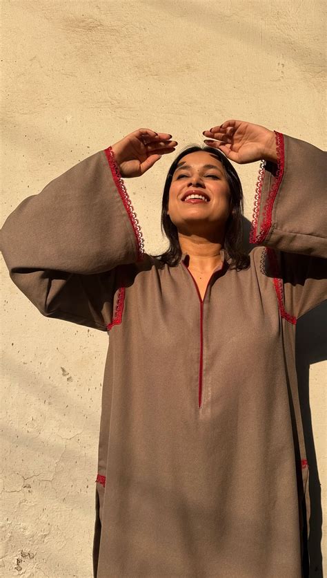 Shop Pyoor Mocha Winter Farshi Set | Luxe Pashmina Comfort