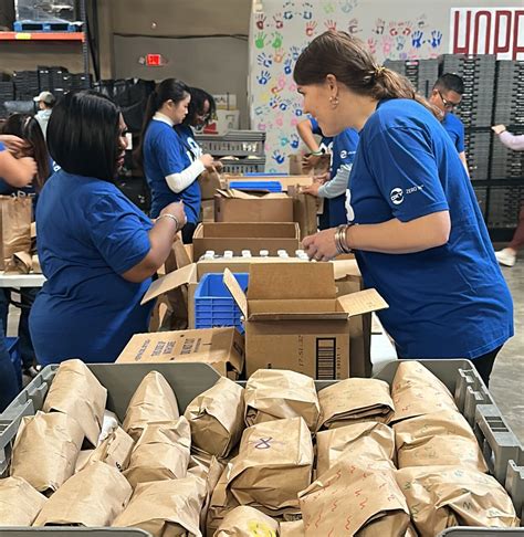 Volunteer - Kids' Meals Inc.