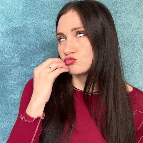 Charlotte Ray Rosenberg (@charayro) • Instagram photos and videos