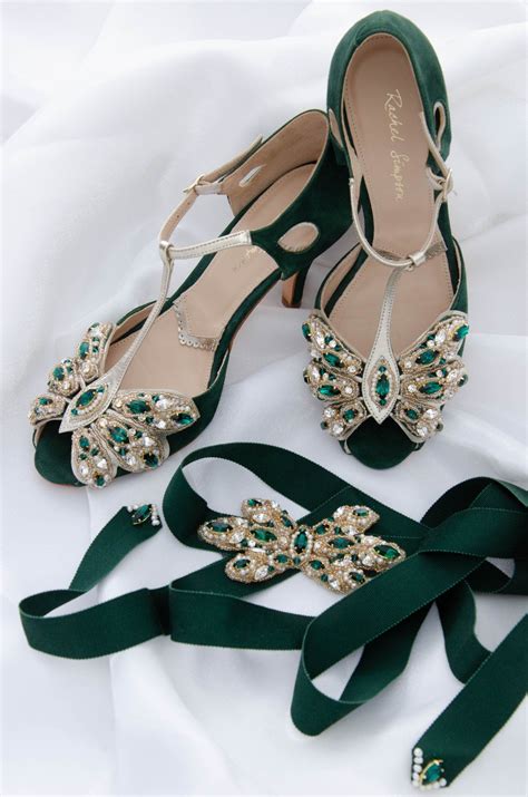 36 Trendy Emerald Green Fall Winter Wedding Color Ideas ...