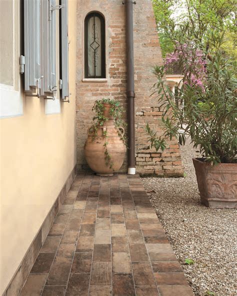 Chicago Brick State Street (SERFL3010) | Brick look tile, Chicago brick ...