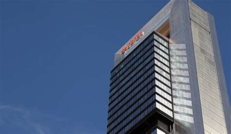 El juez da otros seis meses a la causa por la venta de la Torre Cepsa ...