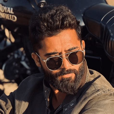 Que Universe - Redefine Yourself with Premium Sunglasses