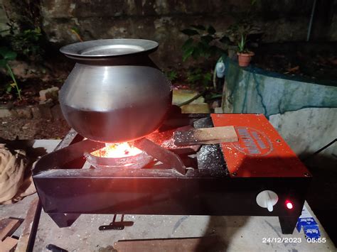 Mahalaxmi Mild Steel Wood & Coal Stove - Lakud Kolsa Shegadi Cooking ...