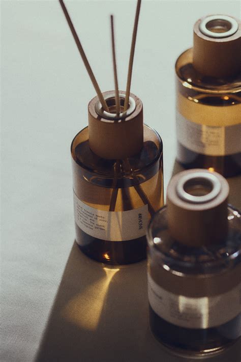 Reed diffuser - Yuzu Blossom - Home All | H&M IN