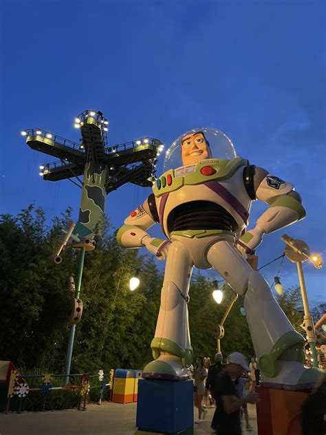 Disneyland Paris Height Requirements: Everything You Need to Know ...