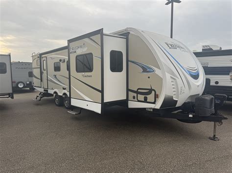 USED 2018 Coachmen FREEDOM EXPRESS 321FEDSLE | American RV | Evansville ...
