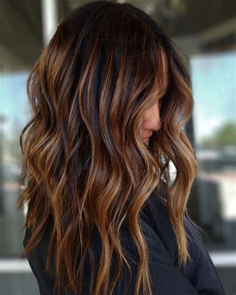 20 Chic Ideas of Black Hair with Caramel Highlights | Brunette balayage ...