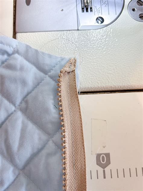 How to Zip a Coat 的图像结果