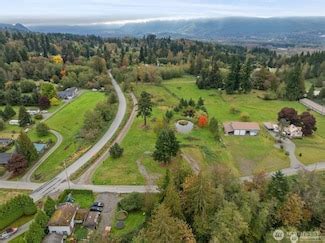 Snoqualmie WA Real Estate & Homes for Sale - Homes.com