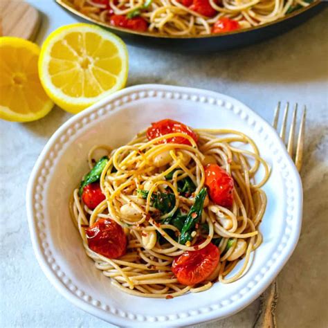 Tuscan White Bean Pasta | A Mind "Full" Mom