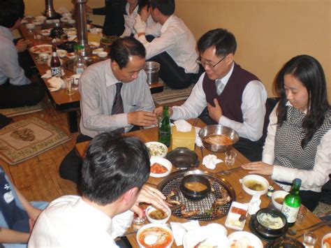 The Dos and Don’ts, Dining Etiquette and Table Manners in South Korea ...