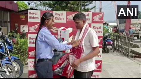 Assam man buys his dream scooter, makes payment in a unique way | WATCH ...