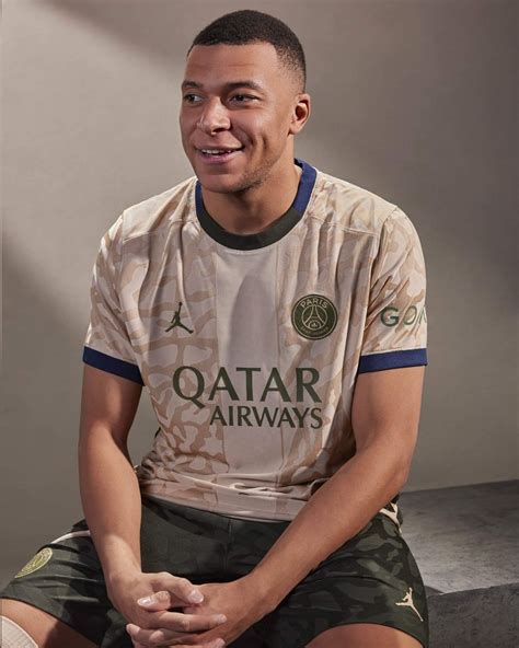 Paris Saint-Germain 2023-24 Fourth Kit