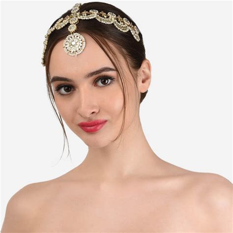 Buy Zaveri Pearls Gold Tone Kundan Bridal MathaPatti Style Maangtikka ...