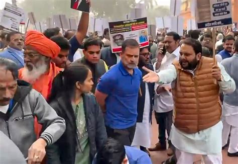राहुल गांधी पर केस दर्ज कराएंगे बीजेपी सांसद, उनके लिए कितनी मुश्किल ...