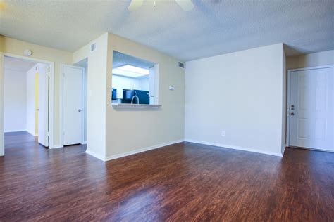 View Photos | Centre Oaks Apartments