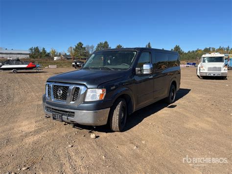 Nissan 10 Passenger Van 的图像结果