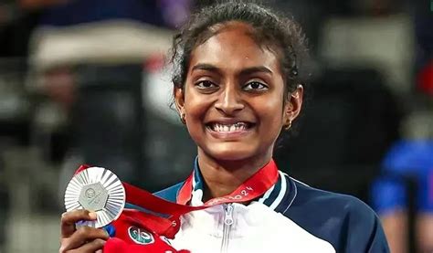முத்தான முதல் வெற்றி | Thulasimathi Murugesan bagged the silver medal ...