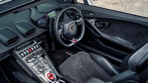 Battle of the spiders: 488 vs Huracan vs 650S | Top Gear