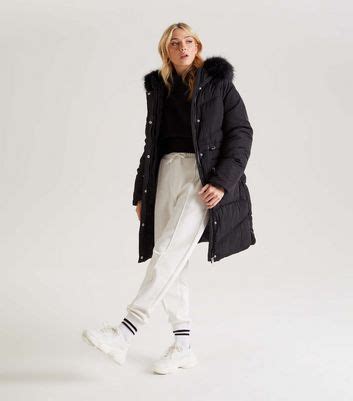Urban Bliss Black Faux Fur Padded Puffer Coat | New Look