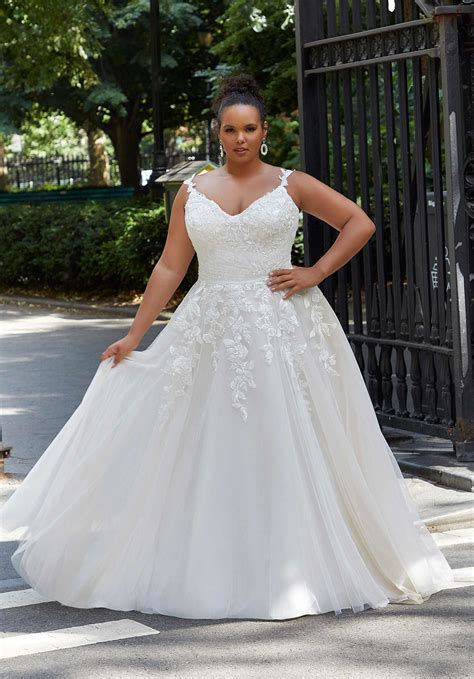 Plus size summer wedding dress online