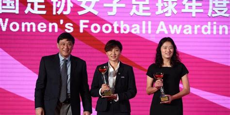 中国三人女裁判组再次执法女足世界杯 曾亮相中甲_手机新浪网