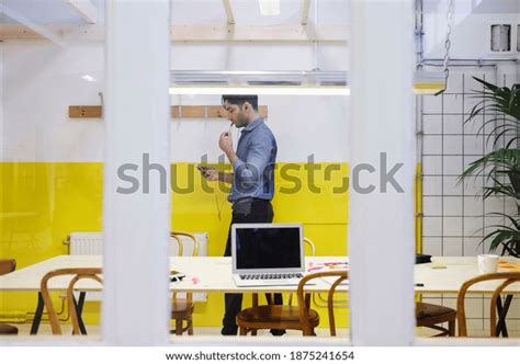 Talking Man Front View 的图像结果