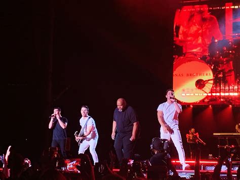 Featuring Big Rob | Jonas brothers, Jonas, Brother