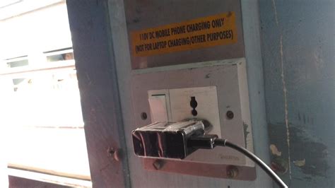 WATCH: Woman Uses High-Power Hair Straightener in Delhi Metro Charging ...