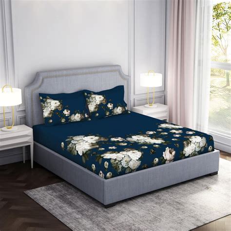 Buy SPACES Essentials Premium Noir 210TC Floral Print 3Pcs Super King ...