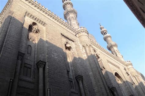 10 Mosques In Egypt With A Touch Of History And Grandeur