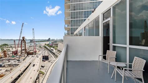 Downtown Miami Hotel Rooms | Rooms | The Grayson Miami