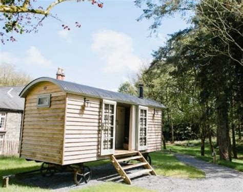 VIRGINIA PARK LODGE - Guesthouse Reviews, Photos, Rate Comparison ...