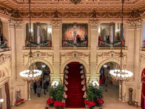 CHRISTMAS AT THE NEWPORT MANSIONS: DECEMBER 12, 2025 - Wade Tours Bus Tours