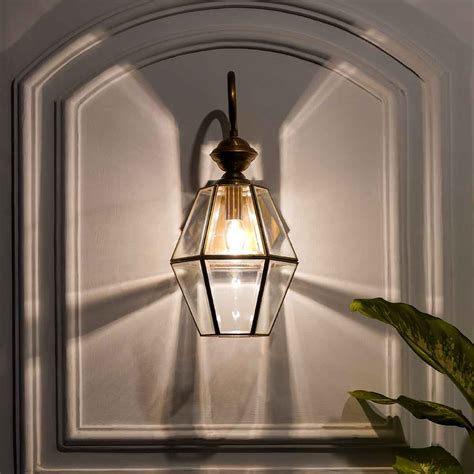 GUILDHALL Single Arm Lantern Wall Light in Brass Finish – KAPOOR-E ...